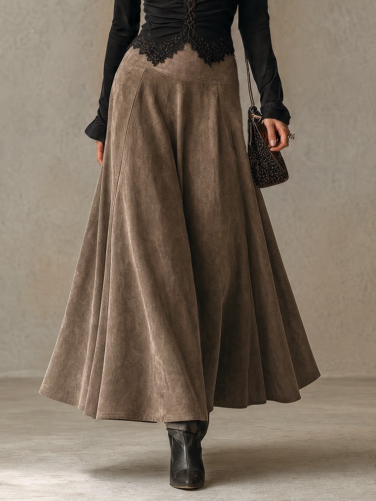 Albane | Ensemble avec top en dentelle et jupe maxi en suédine, noir et taupe