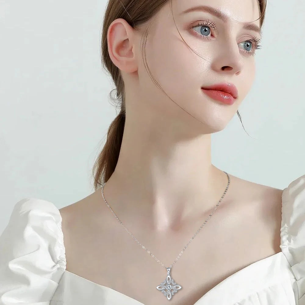 Anaïs | Collier Nœud de Sorcière avec Zircons