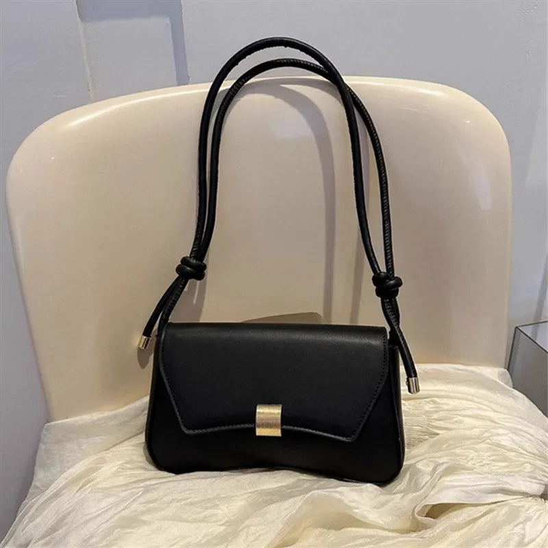 Jeanne | Sac à Main Boucle Métallique Format Pratique