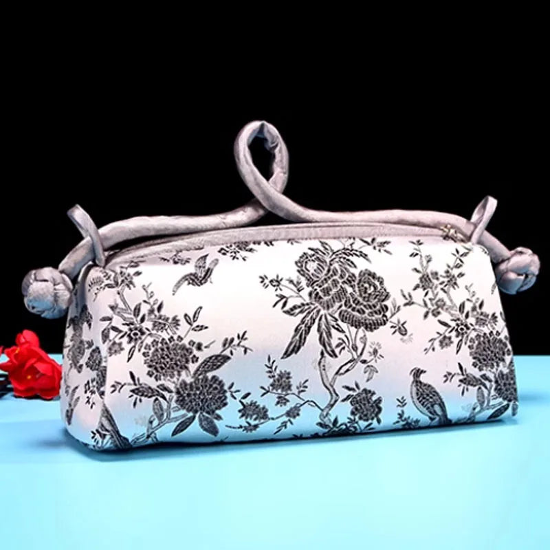 Mélanie | Sac Brodé en Soie Pièce Artisanale