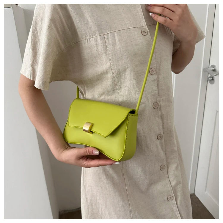 Jeanne | Sac à Main Boucle Métallique Format Pratique