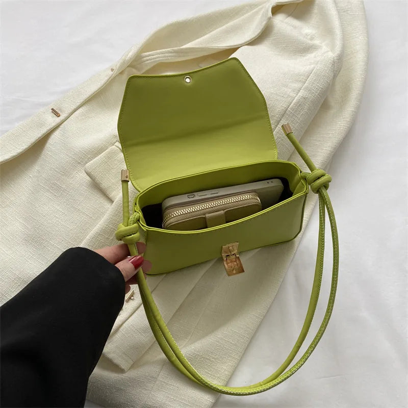 Jeanne | Sac à Main Boucle Métallique Format Pratique