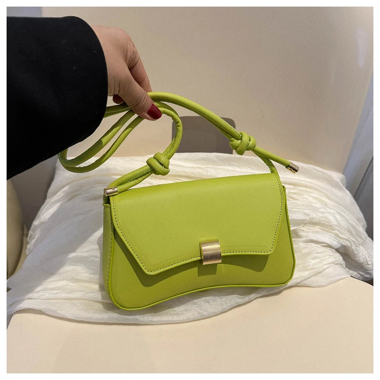 Jeanne | Sac à Main Boucle Métallique Format Pratique