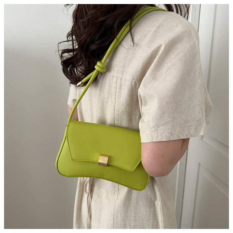 Jeanne | Sac à Main Boucle Métallique Format Pratique