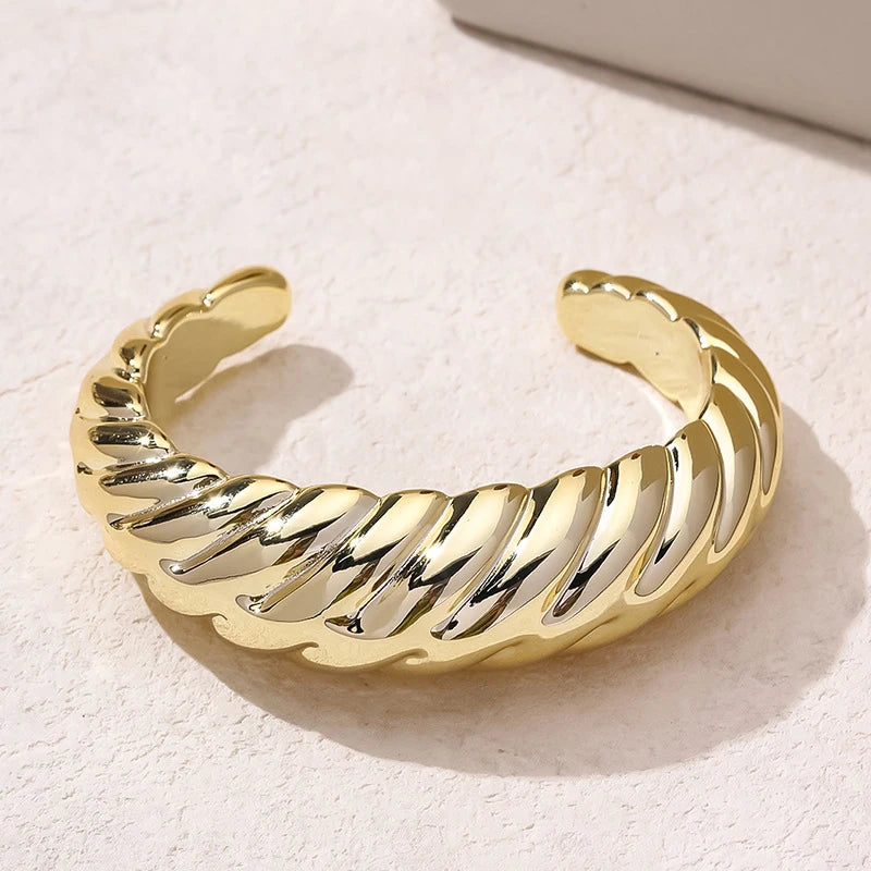 Victoire | Bracelet manchette géométrique