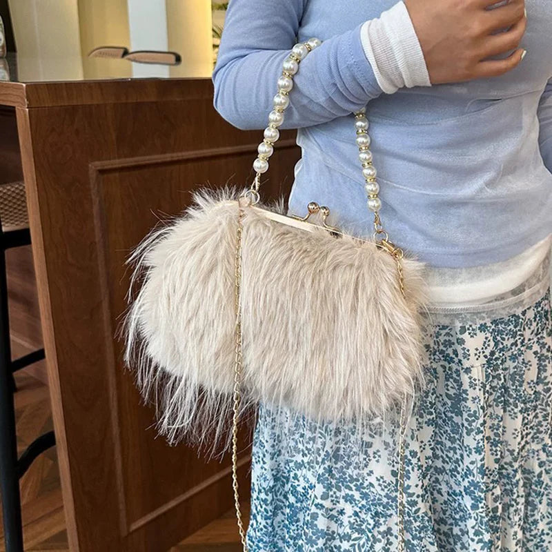 Lilou | Sac Crossbody Fausse Fourrure Poignée Perlée