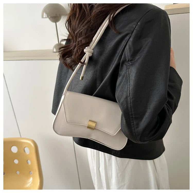 Jeanne | Sac à Main Boucle Métallique Format Pratique
