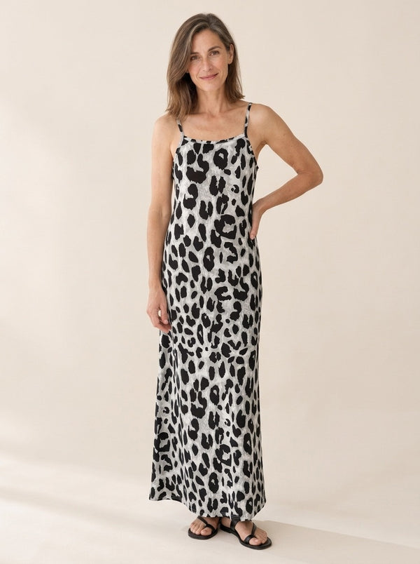 Pauline | Robe Longue Imprimé Léopard Coupe Ajustée