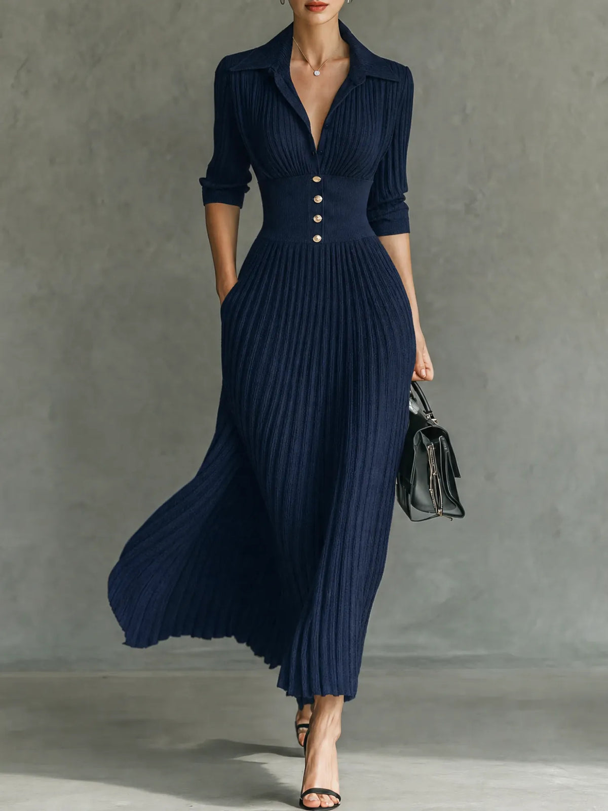Elvire | Robe longue plissée à revers et taille haute